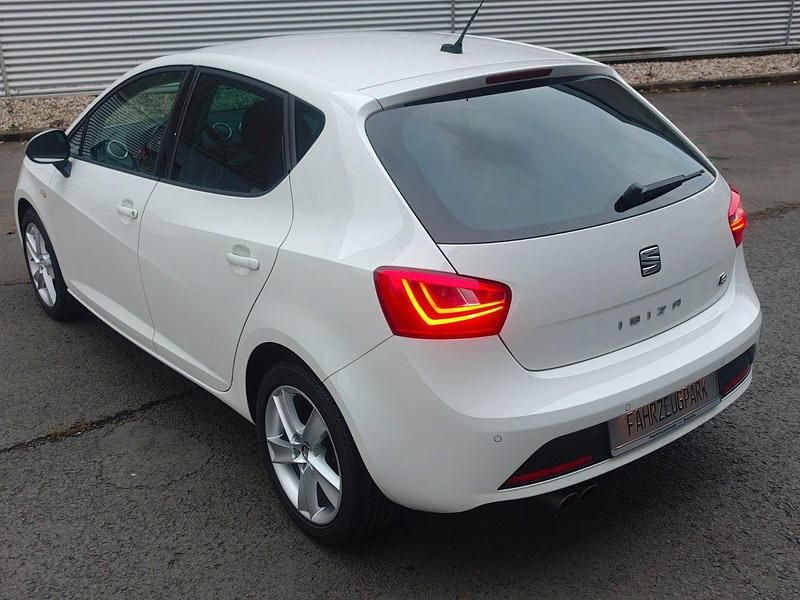 Weiß Gebraucht 2016 Seat Ibiza FR Kleinwagen | 9.379 € (Fairer Preis) - Bild 1/4