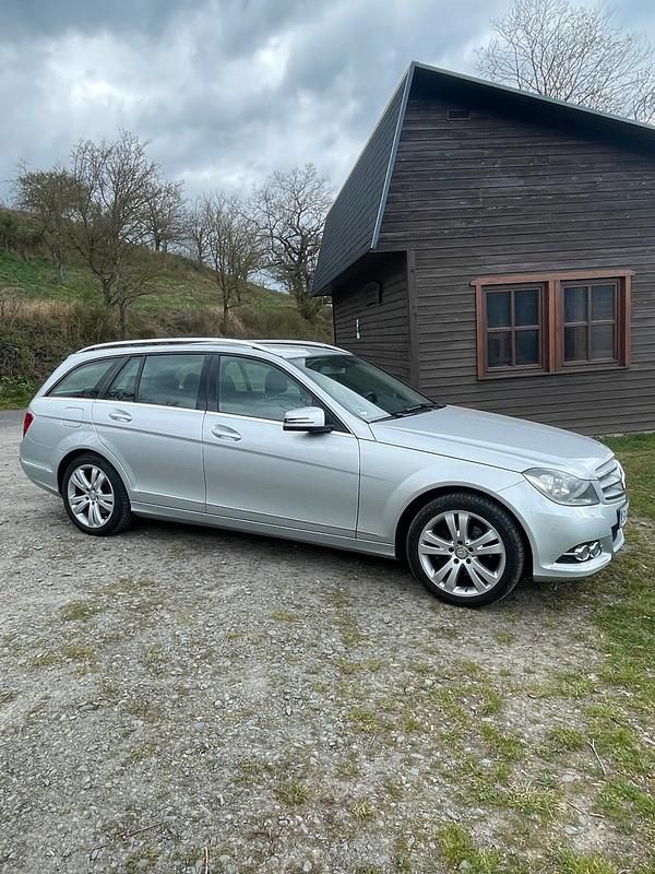 Silber Gebraucht 2014 Mercedes C220 Avantgarde Kombi | 13.500 € (Guter Preis) - Bild 1/4