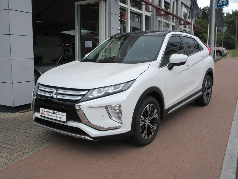 Perlmuttweiss (p) Gebraucht 2018 Mitsubishi Eclipse Cross Top SUV | 16.700 € (Etwas zu teuer) - Bild 1/4
