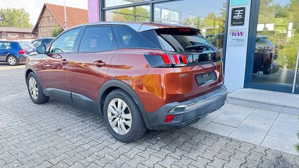 Gebraucht Peugeot 3008 Active 131 PS (96 kW) 2018 Braun SUV