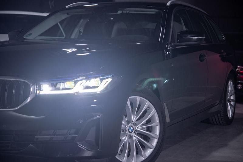 Second-hand BMW 520 190 CP (139 kW) 2022 Negru Break