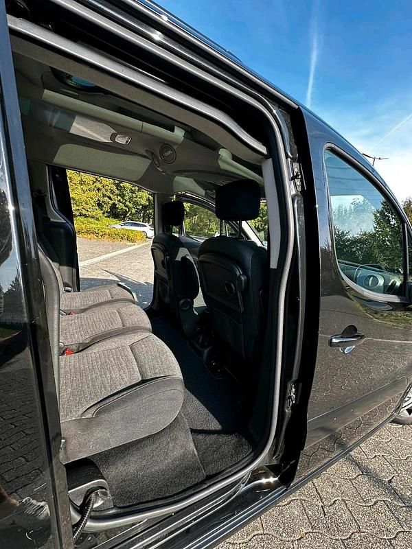 Gebraucht Citroën Berlingo 99 PS (72 kW) 2018 Schwarz Van / Kleinbus