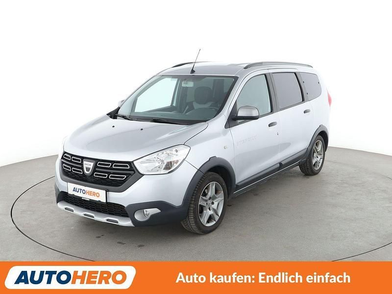 Grau Gebraucht 2022 Dacia Lodgy Stepway Van / Kleinbus | 15.620 € (Fairer Preis) - Bild 1/3