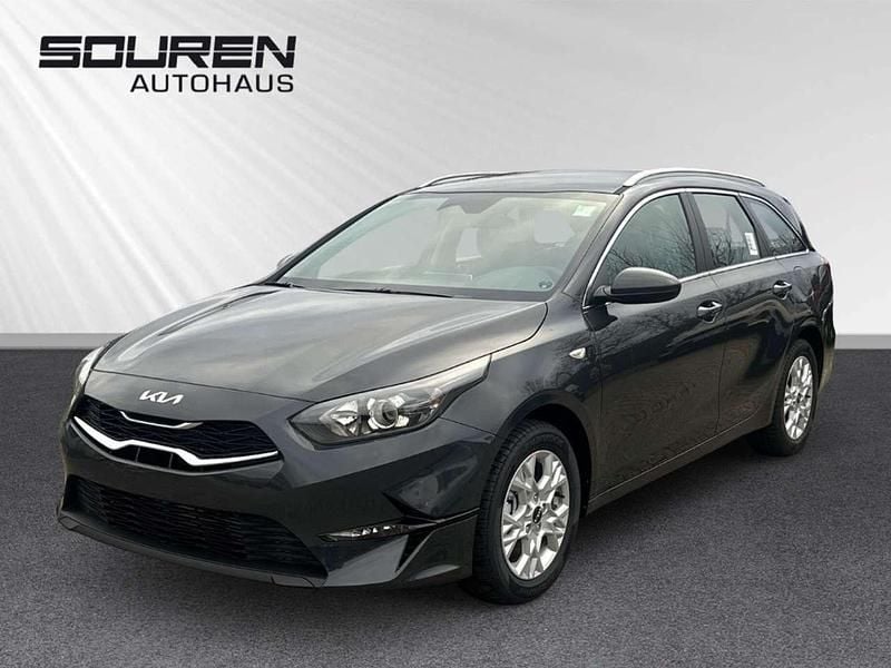 Schwarz Gebraucht 2024 Kia Ceed Sportswagon Comfort Kombi | 23.190 € (Fairer Preis) - Bild 1/4