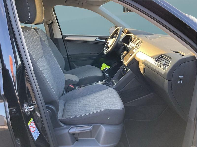 Gebraucht VW Tiguan 150 PS (110 kW) 2024 Schwarz SUV
