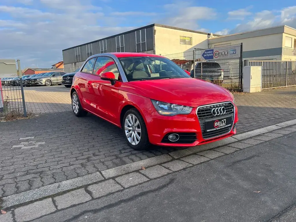 Gebraucht Audi A1 Attraction 122 PS (89 kW) 2015 Rot Kleinwagen