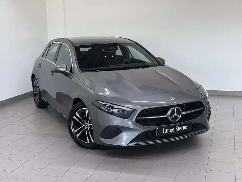 Gebraucht Mercedes A200 Progressive 426 PS (313 kW) 2025 Grau Limousine