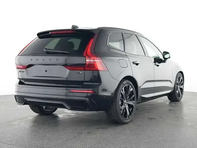 Używany Volvo XC60 184 KM (135 kW) 2025 SUV