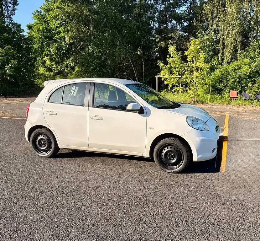 Gebraucht Nissan Micra 80 PS (58 kW) 2013 Weiß Kleinwagen