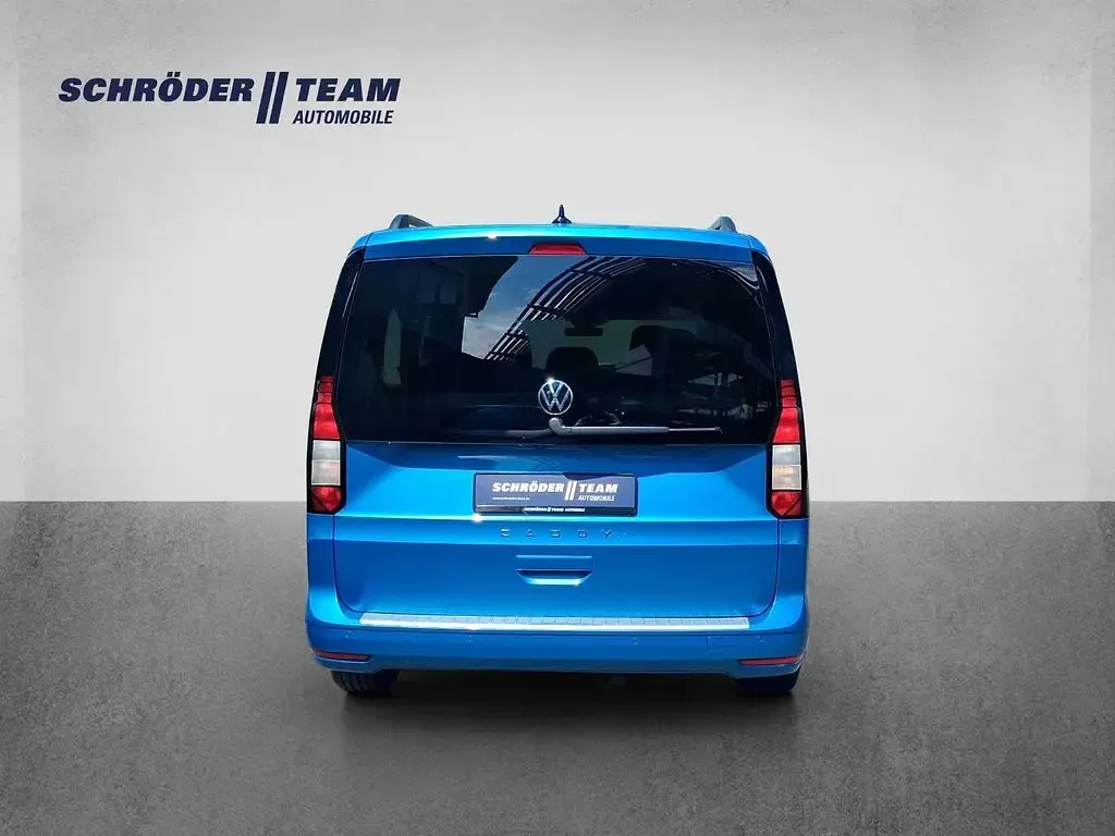 Gebraucht VW Caddy Maxi Life 122 PS (89 kW) 2024 Costa azul metallic Van / Kleinbus