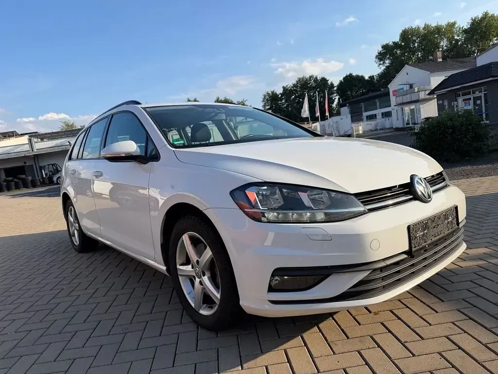 Gebraucht VW Golf VII 116 PS (85 kW) 2018 Weiß Kombi