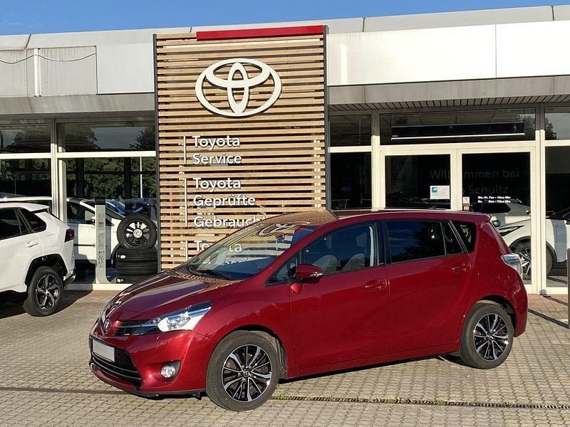 Tokiorot perleffekt Gebraucht 2017 Toyota Verso Edition-S Van / Kleinbus | 14.440 € (Fairer Preis) - Bild 1/4