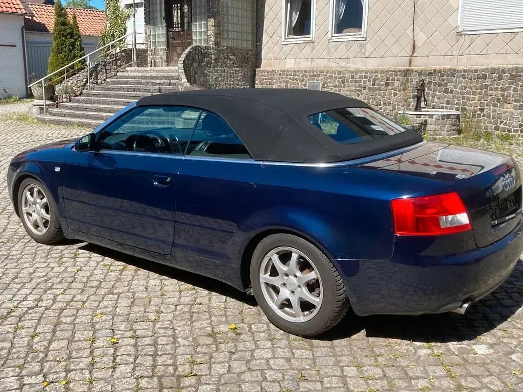 Gebraucht Audi Cabriolet Basis 170 PS (125 kW) 2003 Blau Cabrio