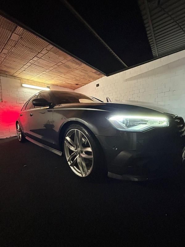 Grau Gebraucht 2017 Audi A6 Kombi | 22.229 € (Fairer Preis) - Bild 1/4