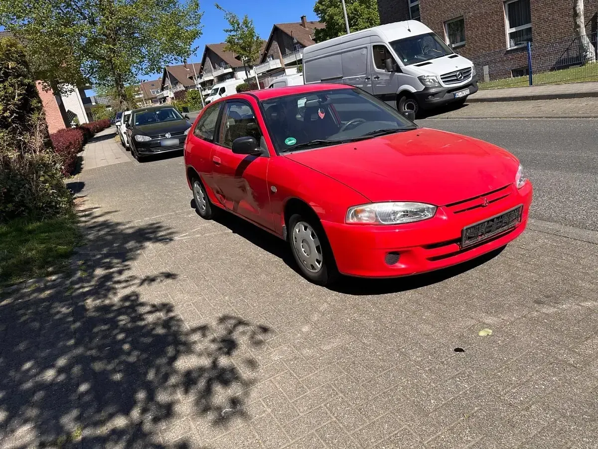 Gebraucht Mitsubishi Colt 103 PS (75 kW) 2003 Rot Kleinwagen