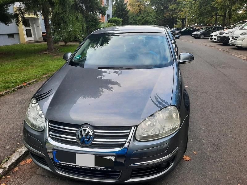 Grau Gebraucht 2005 VW Jetta Limousine | 1.999 € - Bild 1/4