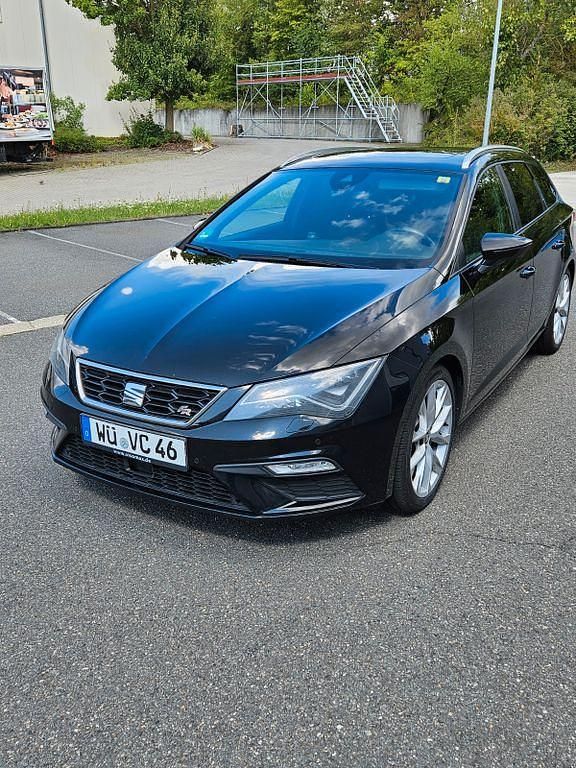 Schwarz Gebraucht 2018 Seat Leon ST FR Kombi | 10.900 € (Guter Preis) - Bild 1/4