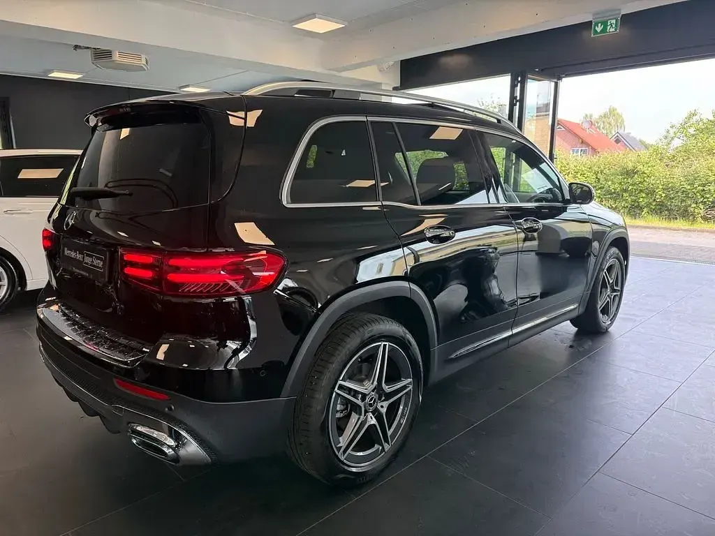 Gebraucht Mercedes GLB200 Premium 164 PS (120 kW) 2025 Schwarz SUV