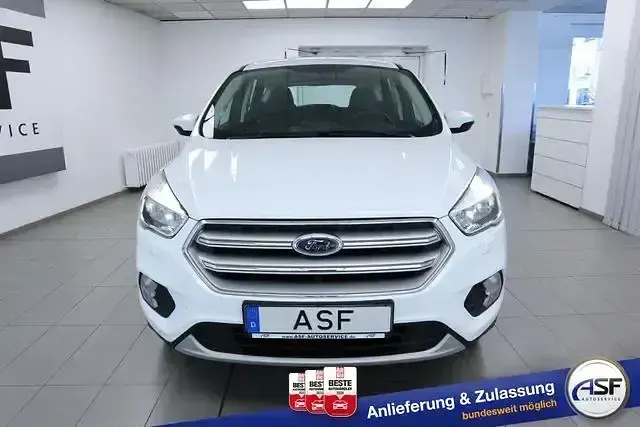 Gebraucht Ford Kuga Trend 120 PS (88 kW) 2018 Frostweiß SUV