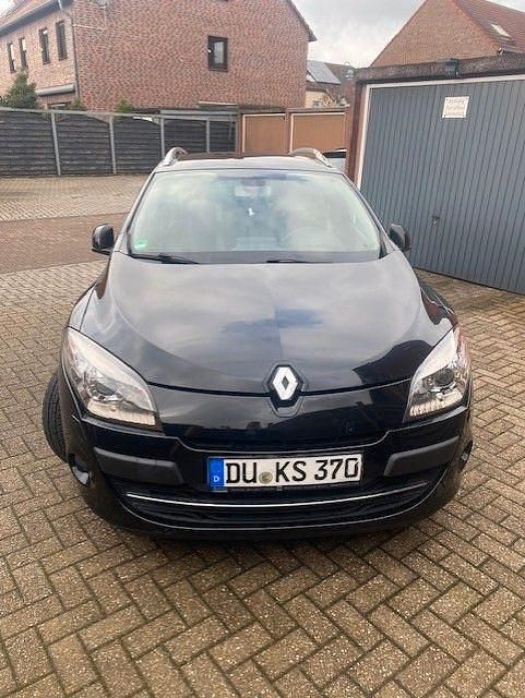 Gebraucht Renault Mégane III Bose Edition 131 PS (96 kW) 2011 Schwarz Limousine
