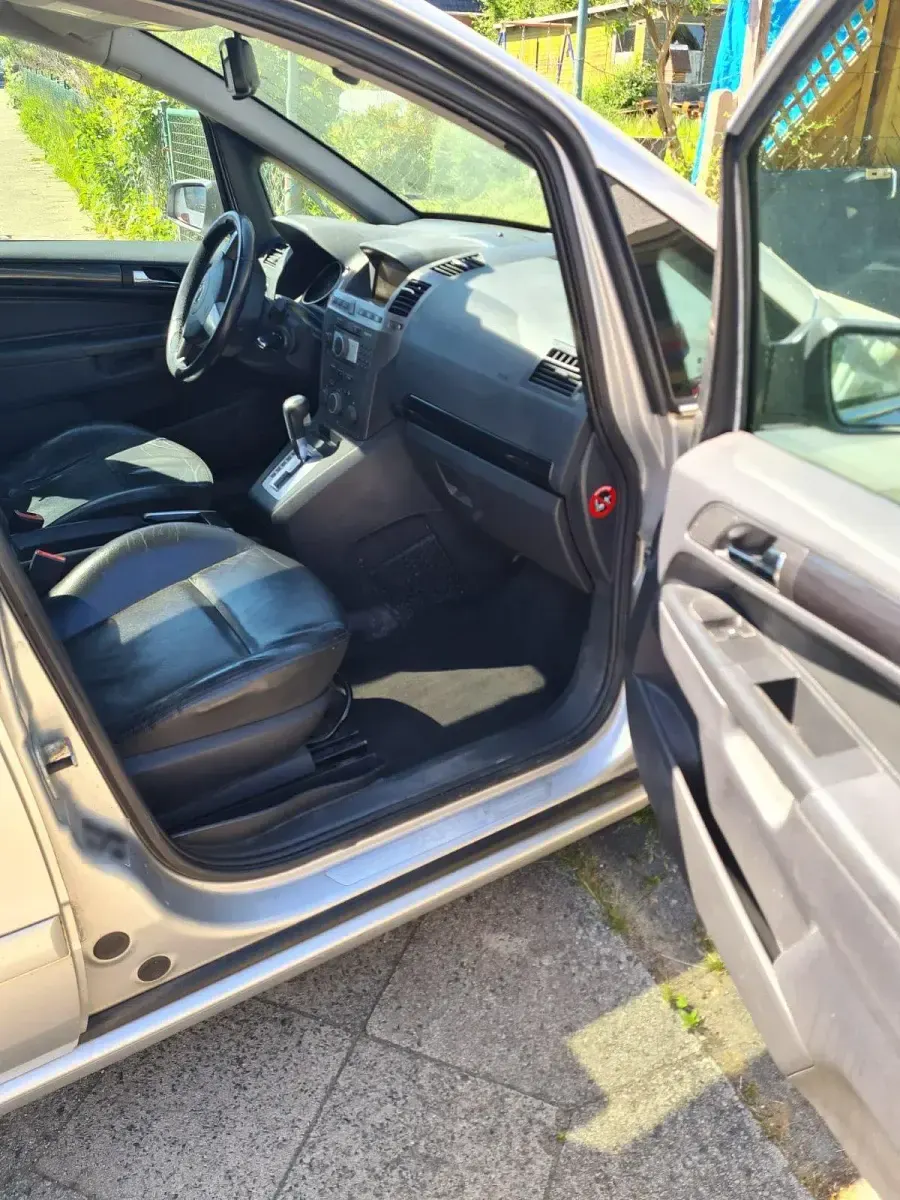 Gebraucht Opel Zafira 150 PS (110 kW) 2006 Silber Van / Kleinbus