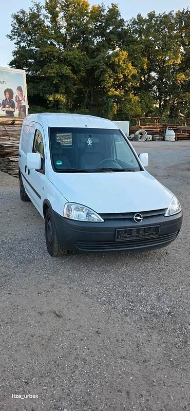 Weiß Gebraucht 2007 Opel Combo Van / Kleinbus | 4.200 € (Teuer) - Bild 1/4