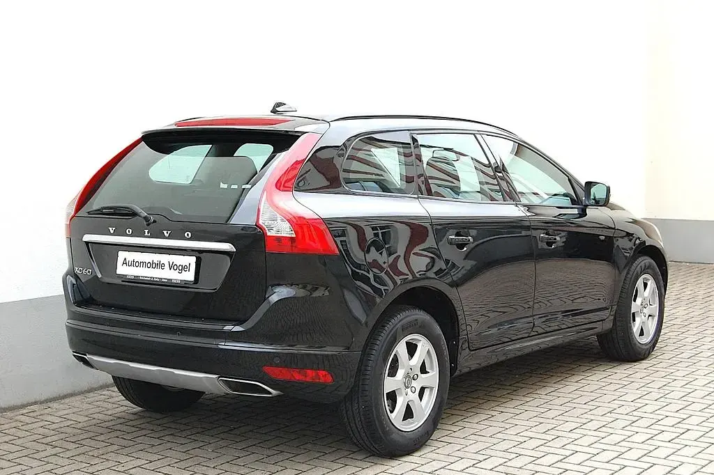 Gebraucht Volvo XC60 190 PS (139 kW) 2015 Schwarz SUV
