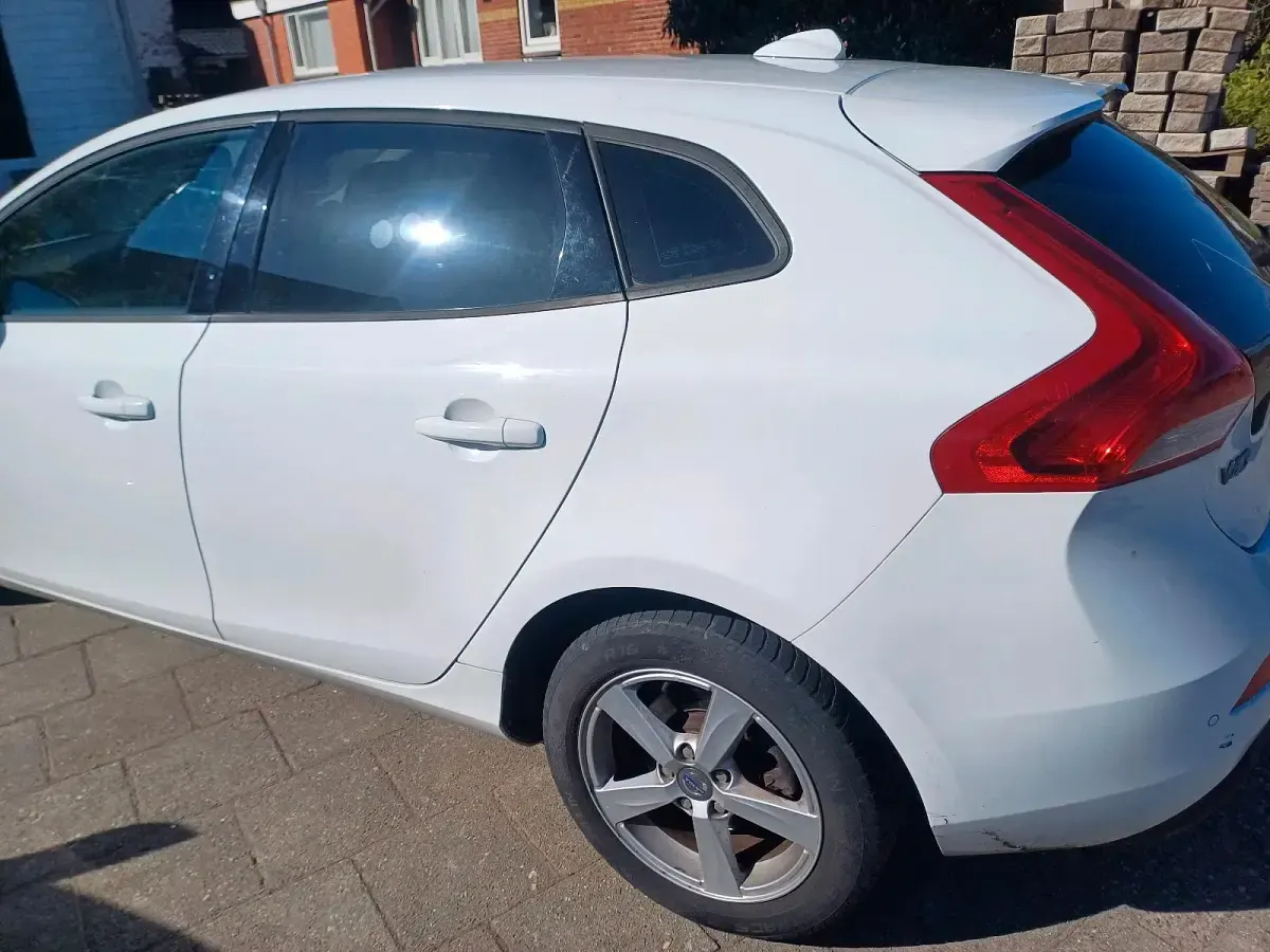 Usata Volvo V40 Kinetic 2014 Bianco Berlina