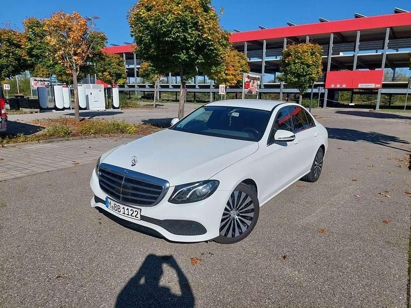 Gebraucht 2016 Mercedes 220 Classic Limousine | 20.000 € (Guter Preis) - Bild 1/4