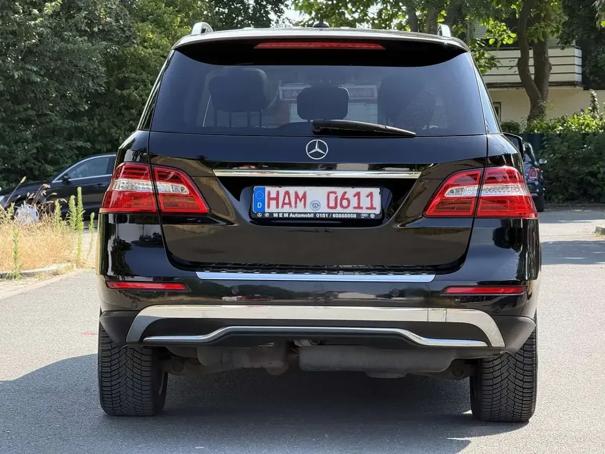 Gebraucht Mercedes ML250 204 PS (150 kW) 2014 Obsidianschwarz  metalliclack SUV