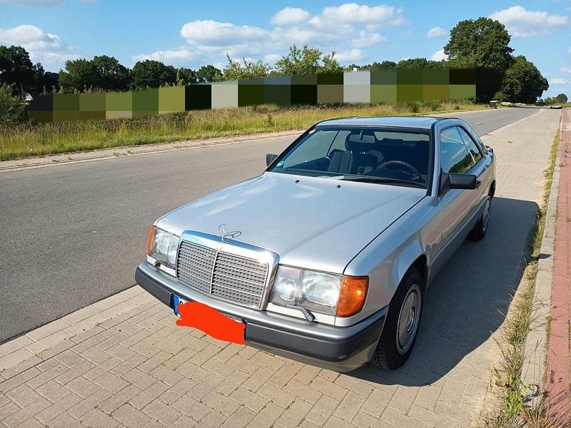 Grau Gebraucht 1988 Mercedes 230 Coupé | 9.499 € - Bild 1/4