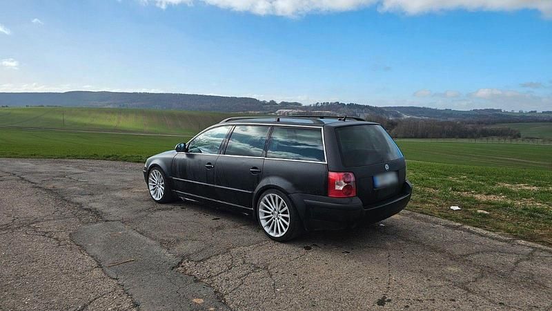 Usata VW Passat 101 CV (74 kW) 2004 Nero Station wagon