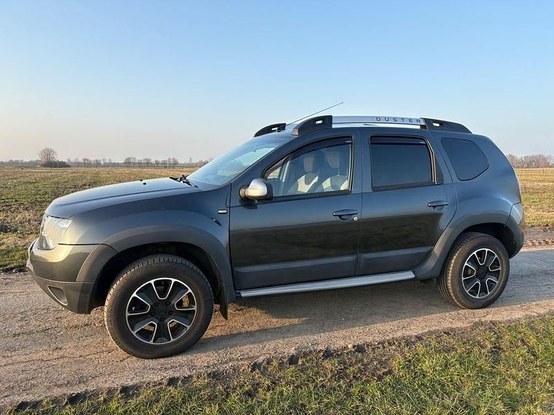 Gebraucht Dacia Duster Prestige 125 PS (91 kW) 2016 Grau SUV