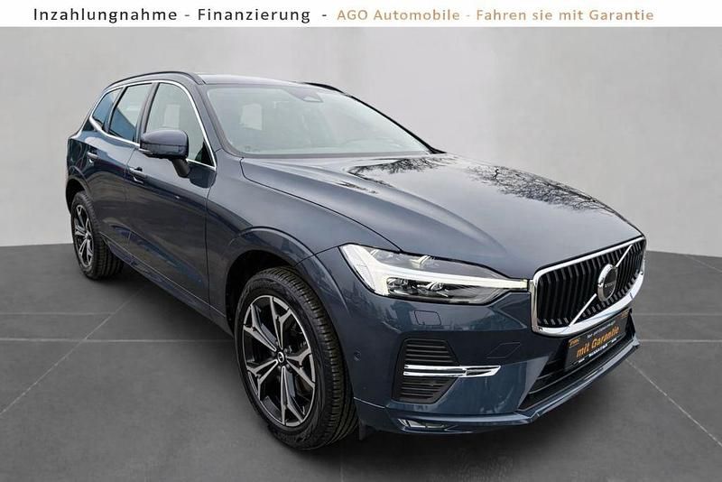Gebraucht Volvo XC60 Momentum 197 PS (144 kW) 2022 Blau SUV