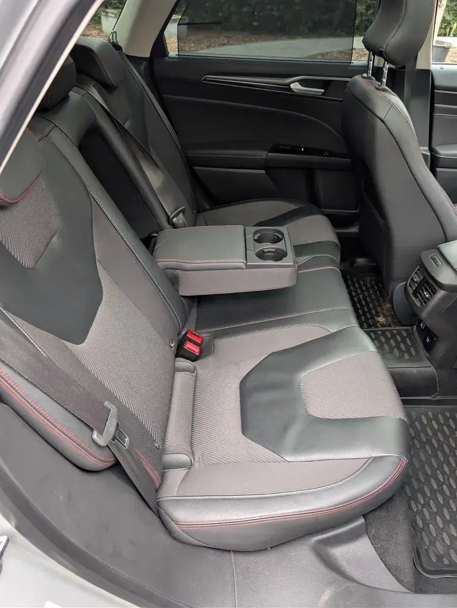Gebraucht Ford Mondeo ST 150 PS (110 kW) 2017 Silber Kombi
