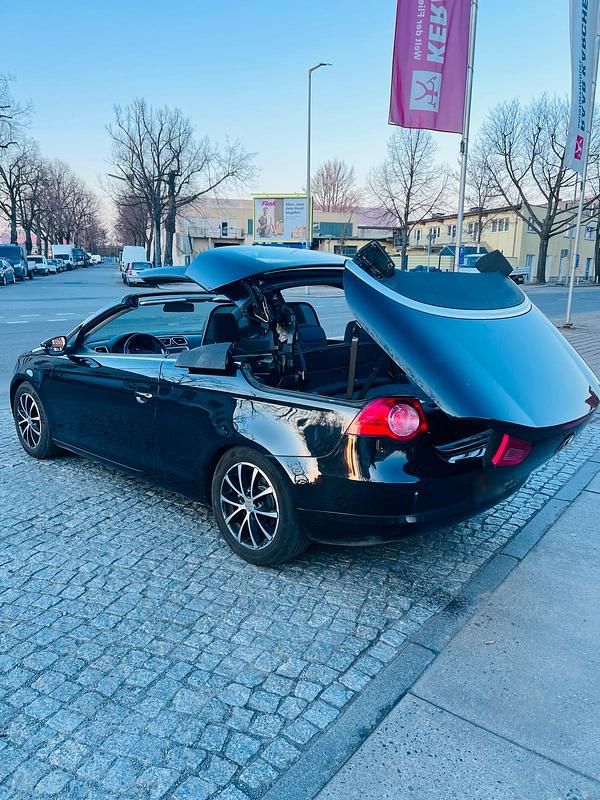 Gebraucht VW Eos 115 PS (84 kW) 2006 Schwarz Cabrio