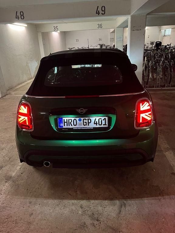 Grün Gebraucht 2021 Mini Cooper Cabriolet Classic Cabrio | 25.499 € (Fairer Preis) - Bild 1/4