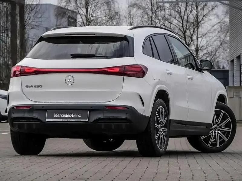 Gebraucht Mercedes EQA250+ 139 kW (190 PS) 2024 Weiss polarweiss SUV