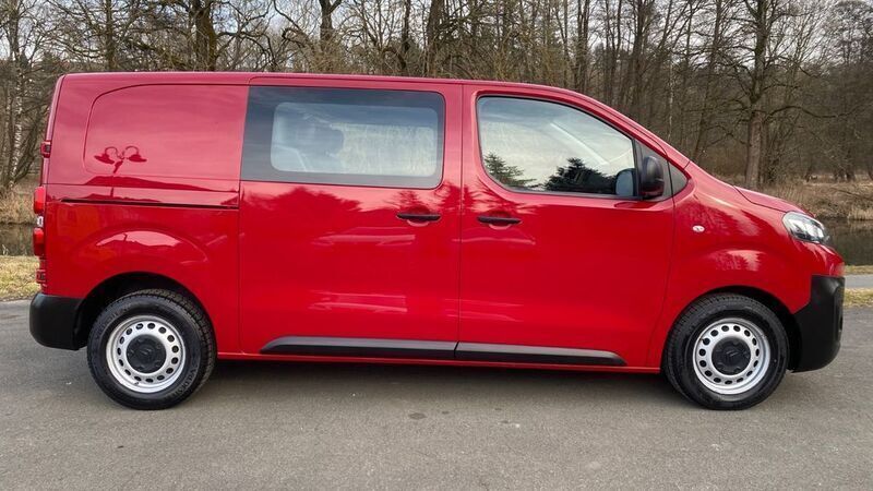 Rot Gebraucht 2019 Citroën Jumpy Van / Kleinbus | 13.450 € (Guter Preis) - Bild 1/4