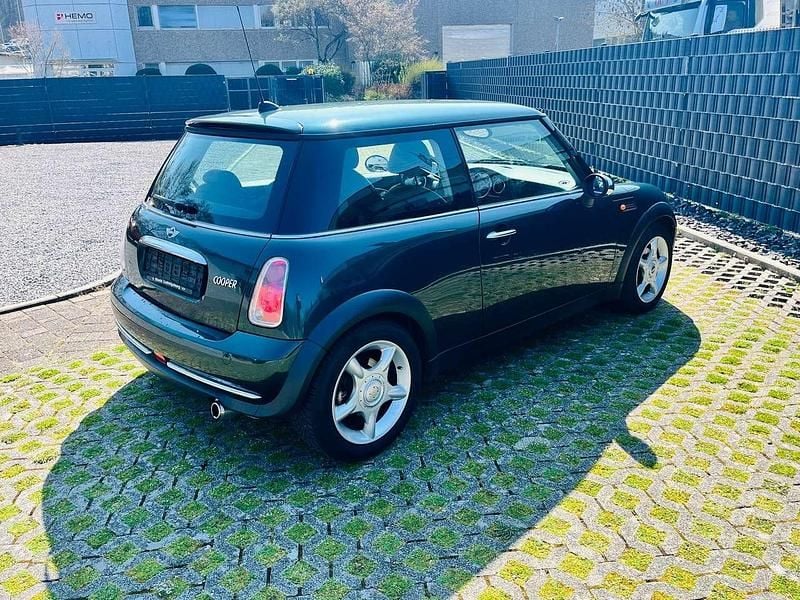 Second-hand Mini Cooper 116 CP (85 kW) 2004 Verde Hatchback