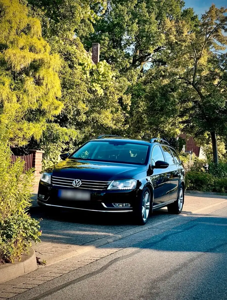 Gebraucht VW Passat Highline 140 PS (102 kW) 2012 Schwarz Kombi