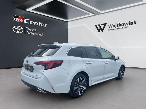 Gebraucht Toyota Corolla 141 PS (103 kW) 2025 Dynamic grey metallic Kombi