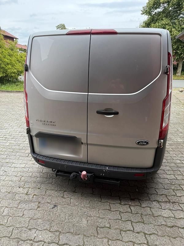 Silber Gebraucht 2016 Ford Transit Trend Van / Kleinbus | 12.200 € - Bild 1/4