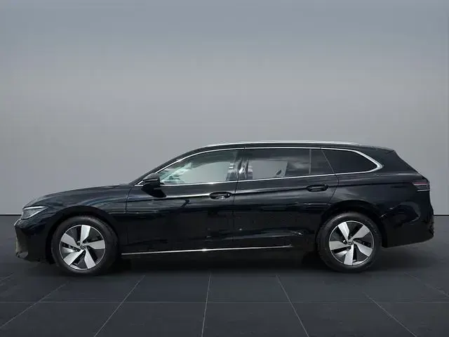 Gebraucht VW Passat Elegance 150 PS (110 kW) 2025 Kombi