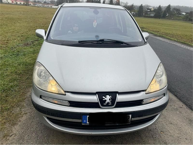 Silber Gebraucht 2004 Peugeot 807 Van / Kleinbus | 3.500 € (Teuer) - Bild 1/4