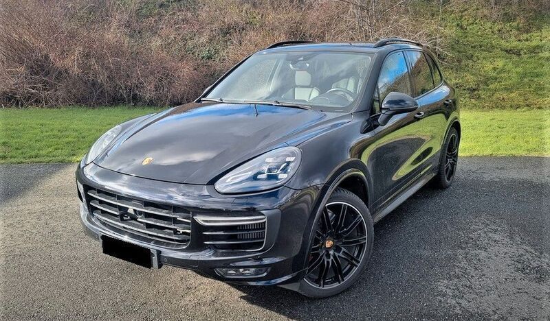 Gebraucht Porsche Cayenne GTS 441 PS (324 kW) 2017 Tiefschwarzmetallic SUV