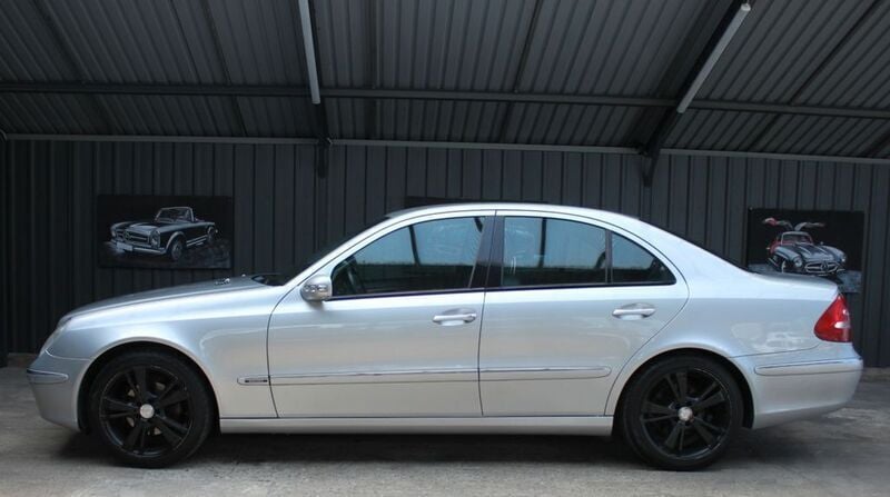 Gebraucht Mercedes E240 177 PS (130 kW) 2004 Silber Limousine