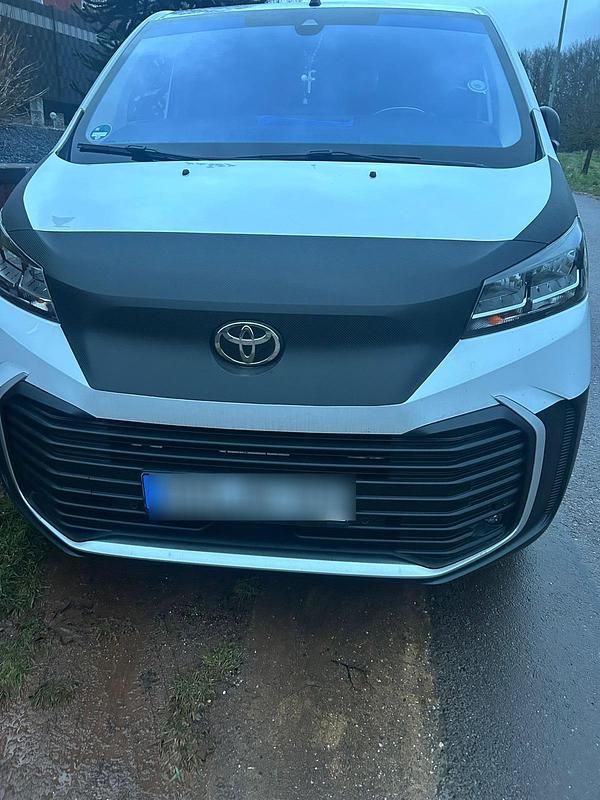 Gebraucht Toyota Proace 144 PS (105 kW) 2024 Weiß Van / Kleinbus