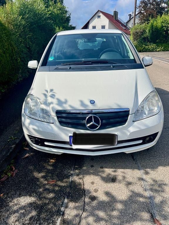 Weiß Gebraucht 2010 Mercedes A160 Avantgarde Van / Kleinbus | 2.500 € (Fairer Preis) - Bild 1/4