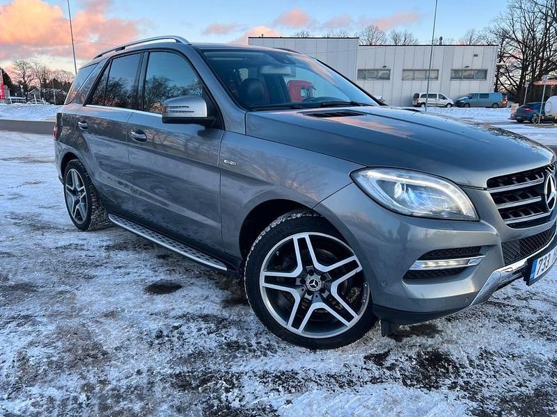 Gebraucht Mercedes ML350 258 PS (189 kW) 2014 Silber SUV